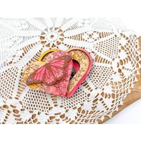 Boho Hochzeit Ring Box - Gravierte Holz Für Zeremonie Vorschlag Geschenk, Schmetterling von DreamONstudio27