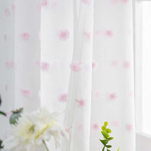 FINECITY Weiße transparente Vorhänge, 244 cm Länge – Stangentasche, Bestickt, niedliche rosa Pompons, Vorhang, 2 Paneele, Lichtfilter, weiche Fenster-Voile-Vorhänge für Mädchenzimmer, 132 x 244 cm, 1 von FINECITY