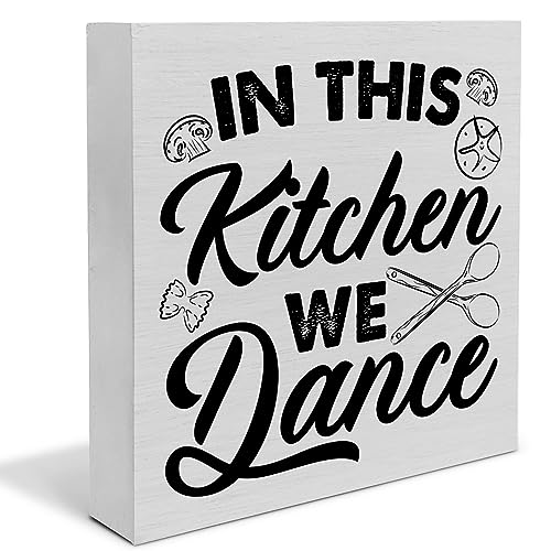 Rustikales Küchenschild aus Holz, Schreibtischdekoration, "In This Kitchen We Dance" Holzblock-Schild, Zuhause, Tischregal, Schreibtischdekoration, 12,7 x 12,7 cm von FONALO