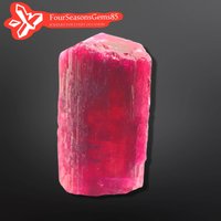 230 Ct Red Terminated Elbaite Turmalin Kristall Aus Der Cruzeiro Mine, São José Da Safira, Minas Gerais, Brasilien von FourSeasonsGems85