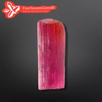 30 Ct Red Terminated Elbaite Turmalin Kristall Aus Der Cruzeiro Mine, São José Da Safira, Minas Gerais, Brasilien von FourSeasonsGems85