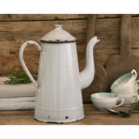 Weiße Emaillekanne Kaffeekanne Vintage, Landhaus Küche Regal Dekor, Barware Geschenk von FrenchTouchBoutique