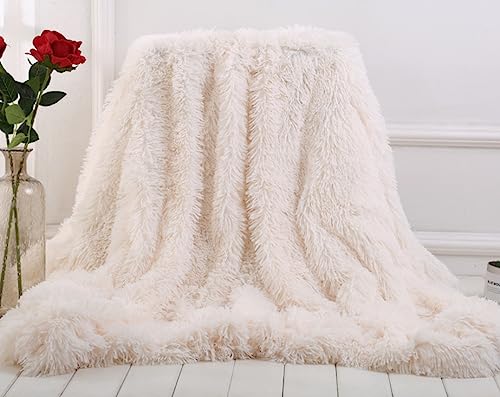 Freyamy Flauschig Kunstpelz Kuscheldecke 130x160cm Beige Flanell Warme Wurfdecke Langhaar Microfaser Kunstfell Wohndecke Wende Felldecke Weich Sofa Decke TV-Decke Klimaanlage Decke Plüsch Tagesdecke von Freyamy