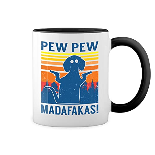 Pew Pew Madafakas Dog With Guns Weiße Tasse Mug mit schwarzen Felgen & Griff von GR8Shop