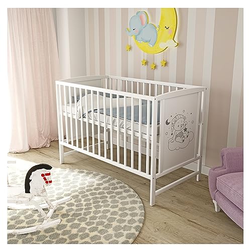 Baby Delux Babybett Kinderbett Gitterbett 120x60 weiß mit Matratze mit süßem Motiv Traumbär (mit Komfort Matratze 120x60x9 cm) von Generisch