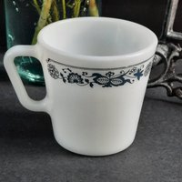 Vintage Pyrex Kaffeetasse Old Town Blue Onion Muster Mit D Griff # 1410, Mikrowellen - Und Ofenfest, Kein Herd Oder Broiler von GentlyLovedCA