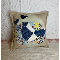 Neu Handgemachte Vogel Und Herzen Kissen Vintage Quilt Chenille Tagesdecke von GoldenGatheringsShop