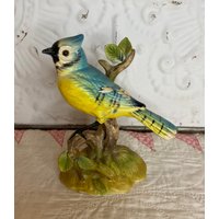 Vintage Schöne Keramik Blauhäher Vogel Auf Zweig Figur Handgemaltes Japan von GoldenGatheringsShop