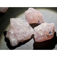 Rosenquarzbrocken - Sie Wählen Rohe Rosa Quarzfelsen Zur Selbstliebe in Durchscheinender Geleequalität von HappyMinerals