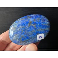 Großer Lapislazuli-Palmenstein, Den Sie Wählen 2, 6 Zoll Blauer Taschenstein, Polierter Ovaler Stein, Glatter Lapisstein von HappyMinerals