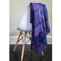 Pure Lambswool Scotland Forever Modern Tartan Reise Teppich/ Decke - Made In von HighlandTweedStore