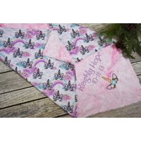 Personalisierte Einhorn Baby Mädchen Geschenk, Neugeborene Minky Decke-Rosa Regenbogen Personalisierte Decke von HilltopBabyandMore