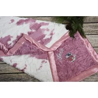Personalisierte Western Rosa Pferd Baby Decke Geschenk, Kuhfell Cowgirl Mit Namen, Geschenk von HilltopBabyandMore