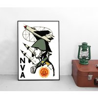 Poster Nva Nationale Volksarmee Ddr Ostdeutschland Deutschland Kunsdruck Plakat Vintage Propaganda Print Home Decor Wall Art von Historyonyourwall