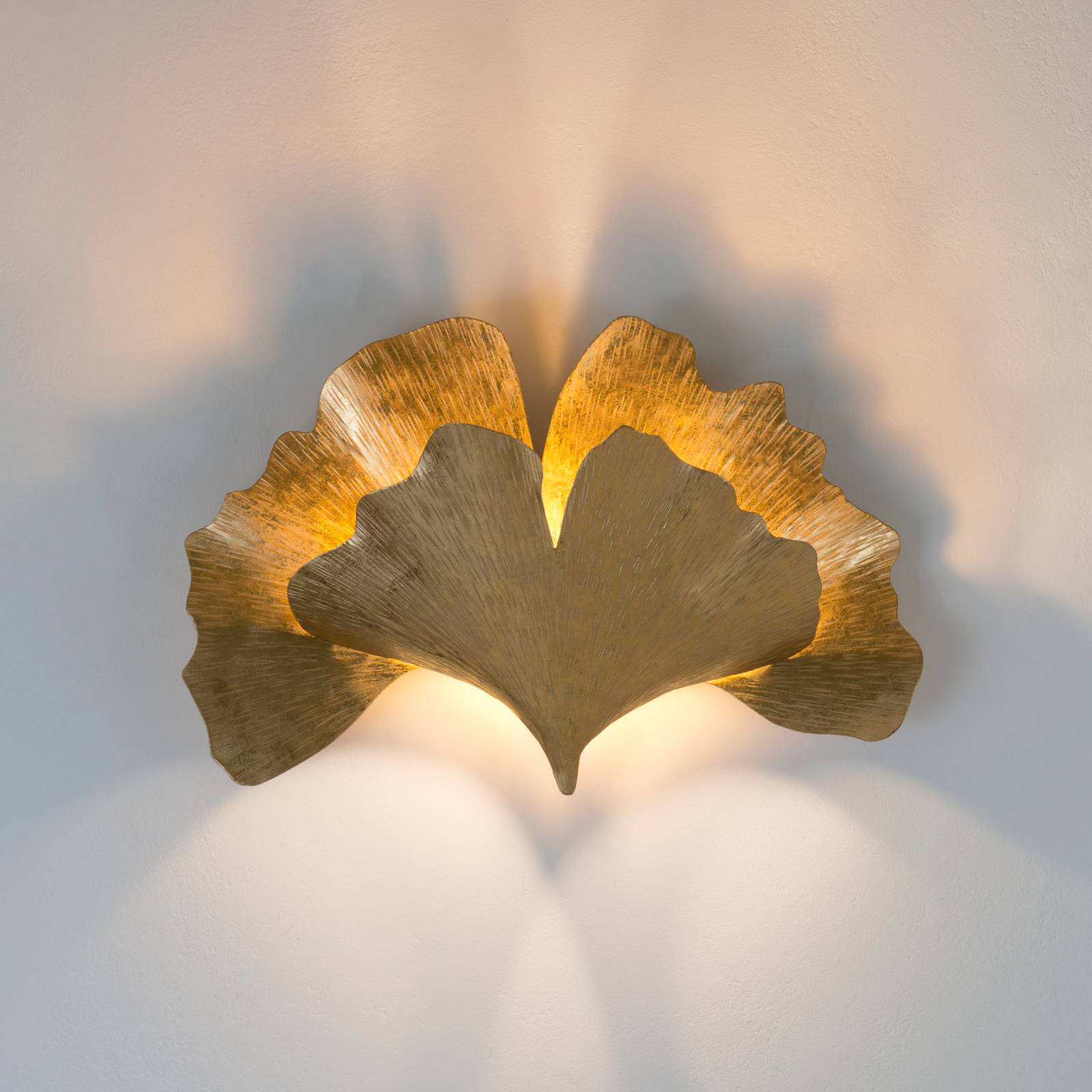 Wandleuchte Ginkgo, goldfarben, Breite 38 cm, Eisen von Holländer