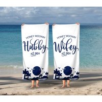 Flitterwochen Hochzeit Strandtücher, Ehemann, Frau, Herr Und Sie Ihn, Newleywed Geschenk, Hochzeitsgeschenk, Set Von Zwei, Jahrestagsgeschenk von IndigoPig