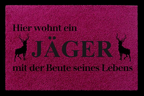 Interluxe SCHMUTZMATTE Fußmatte Hier WOHNT EIN JÄGER Hobby Geschenk Dekomatte Jagen Spruch Fuchsia von Interluxe