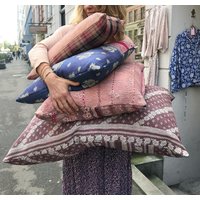 6-Teiliges Set Mit 24 X Zoll Großen Vintage-Kantha-Kissenbezügen, 60 cm Kissenbezüge von JaipurrugsDesign