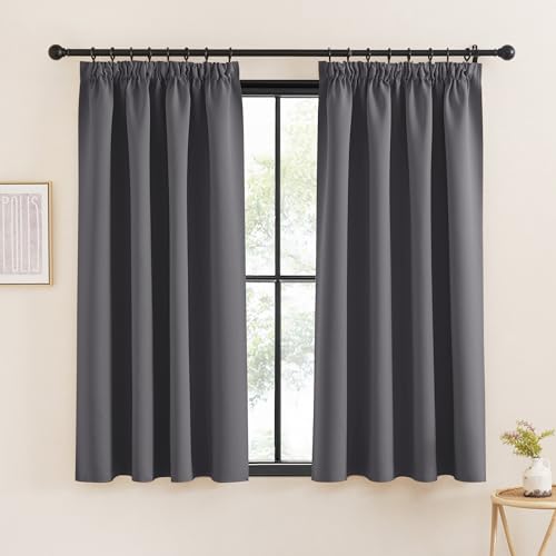 KGORGE Fenster Vorhänge Kurz Blickdicht Schlafzimmer Gardinen mit Kräuselband 2er Set 145 x 140 cm(HxB) Graue Gardinen Verdunkelung Thermovorhang Hitzeschutz Kräuselband von KGORGE