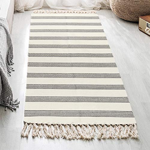 KIMODE Teppich Läufer im Boho-Stil, gestreift, 60 x 120 cm, Baumwolle, gewebt, Kleiner Verkehrsbereich, waschbar, Fransenquasten für Badezimmer, Küche, Schlafzimmer, Wäschetür, Weiß von KIMODE