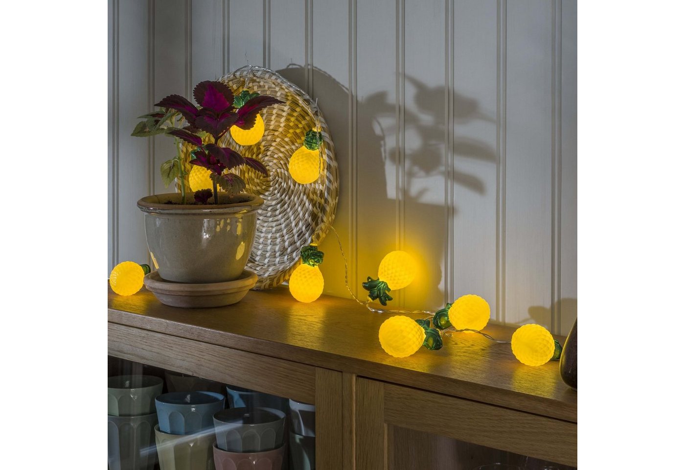 KONSTSMIDE LED-Lichterkette LED Lichterkette Ananas 10 warmweiße LED Timer Batterie 1,80m, 10-flammig von KONSTSMIDE