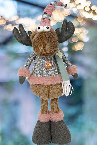 KAMACA Deko ELCH/Rentier aus Stoff mit knuffigem Outfit ausgefallene Dekoidee oder zum Verschenken zu Winter Weihnachten (Rentier rosa grau stehend 54x17x14 cm) von KAMACA