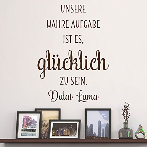 Unsere wahre Aufgabe ist es glücklich zu sein - Wandtattoo Spruch Dalai Lama - KLEBEHELD® Farbe lindgrün, Größe 44x60cm von Klebeheld