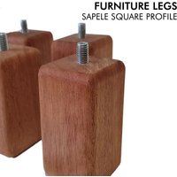 Hölzerne Sapele Möbelfüße/Beine & Befestigungsplatten 4Er Set von NotJustPlainInterior