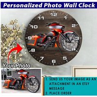 Biker Dad Geschenke Motorrad Personalisierte Holz Wanduhr, Beste Für Ehemann, Custom Geschenke, Sport Bike, Bikes von KoolKoolCustomDesign