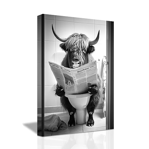 LZIMU Lustiges Badezimmer Wanddekor Highland Kuh die auf der Toilette sitzt und Zeitung liest Leinwand Kunstdrucke Schwarz Weiß Tiere Wandbild (D, 30.00 x 45.00 cms) von LZIMU