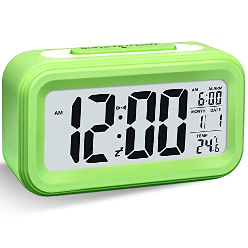 Larkumio Wecker Digital Ohne Ticken, Digitaler Wecker Batteriebetrieben Alarm Clock LED mit Licht Temperaturanzeige Snooze Kinderwecker Laut für Tiefschläfer Kinder Erwachsene, Grün von Larkumio