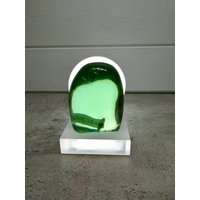 Polierter Natürlicher Andarakristall Smaragdgrün 462Gr Mit Basis Für Dekoration Oder Meditation von Lightofandara