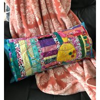 Kissen & Schlupfbezug Dekor Scrappy Crazy Quilt Inspiriert, Verschönert Und Bestickt Kissenbezug -Nur Scheinhüllen von LorraineAliceDesigns