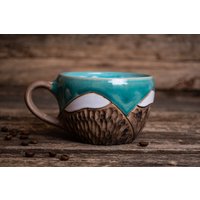 Ton Natur Tasse || Berge Handgemachte Tasse, Türkis Niedliche Kaffeetasse, Schnee Winter Gerippte Teetasse, Wellige Rustikale Tassen von MagicCeramicsShop