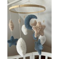 Boucle Baby Mobile/ Teddy Handgefertigte Wolken Mond, Sterne Neutral Kinderzimmer Mobile Babyzimmer/ Wickelkommode Boucle Baby Mobile/ Teddy Handgefertigte Wolken Mond, Sterne Neutral Kinderzimmer Mobile Babyzimmer/ Wickelkommode von MakrameeAtelierDZ