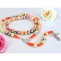 Orange Fimo Rosenkranz Perlen, Ton Polymer Perlen Mit Blumen, Medjugorje Reliquie, Erde von MedjugorjejewelryNo1