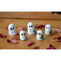 Blattgeister | Gespenster Gespenst Gartengeister Gruselig Halloween Spuk Boo Alternative Handgemachte Geister von MeganAndTheMoon