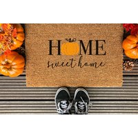 Personalisierte Herbst Fußmatte | Thanksgiving Deko Willkommen Türmatte Weihnachtsdeko Kürbisse von MerakiBoutiqueByAD