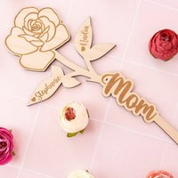 Personalisierte Mama Rose Zeichen, Muttertagsgeschenk Custom, Holz Rose, Oma Geschenk, Geschenk Von Tochter von MomentidiVita