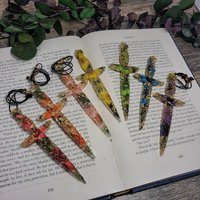 Miniatur Dolch Draht Gewickelt Messer Dekorative Getrocknete Blume Ritual Athame Brieföffner Cottagecore Wald Hexen Fee Ästhetik von MoriGrimoire