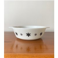 Jaj Pyrex Gaiety Snowflake 513 Auflaufform von NanHadOneOfThose