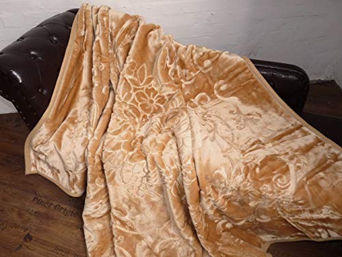 Natur-Fell-Shop XXL Luxus Kuscheldecke Tagesdecke Decke Gold/Hellbraun 200x240cm von Natur-Fell-Shop