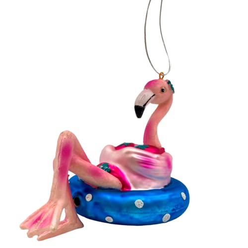 Glas-Flamingo im Pool Float Ornament für Baum, Weihnachten am Ozean, nautische Feiertage oder ganzjährige Dekorationen, 15,2 cm hoch von Needzo