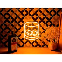 Whisky Liebhaber Kunst, Neon Schild, Glas Wanddekor, Neonlicht, Schlafzimmer Dekor, Schild Wandkunst von NeonOnShop