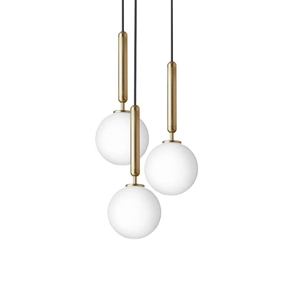 Nuura - Miira 3 Kronleuchter Brass/Opal White von Nuura