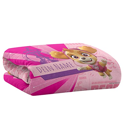 PICANOVA – PAW Patrol Skye Decke mit Name 100x70cm – Personalisierte Kuscheldecke für Kinder – Premiumqualität Fleecedecke 510g/qm – Unschlagbar Weich Und Gemütlich Schmusedecke von PICANOVA