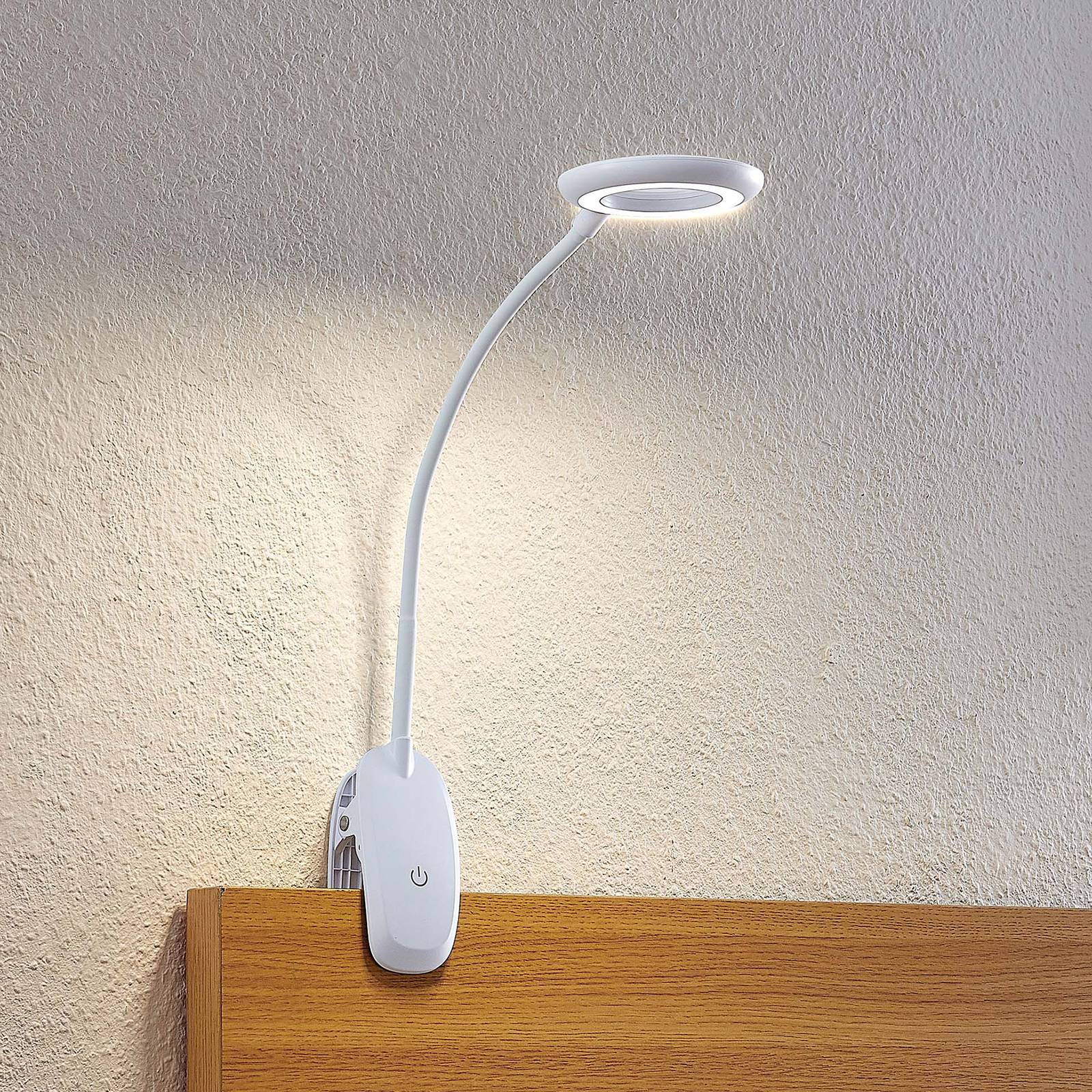 Prios LED-Klemmleuchte Harumi, weiß, Akku, USB, 51 cm hoch von PRIOS