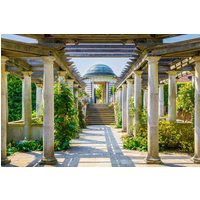 Papermoon Fototapete "ARCHITEKTUR-PERGOLA HÜGEL GARTEN LONDON SÄULEN BLUMEN" von Papermoon