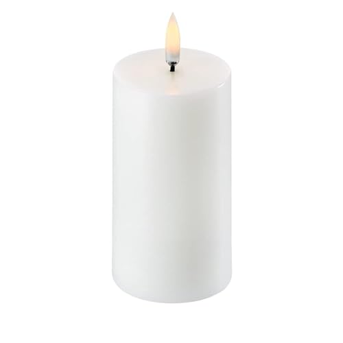Piffany Copenhagen Uyuni Lighting Pillar LED Kerze 5,8 x 15 cm Echtwachs Weiss - 6 Stunden Timerfunktion - Keine Brandgefahr, Keine Rußbildung und kein Geruch von UYUNI