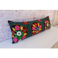 12x38 Schwarzes Suzani Kissen, Samt Besticktes Ethno Lumbar Boho Style Bettkissen/P-3150 von Pillow2Go